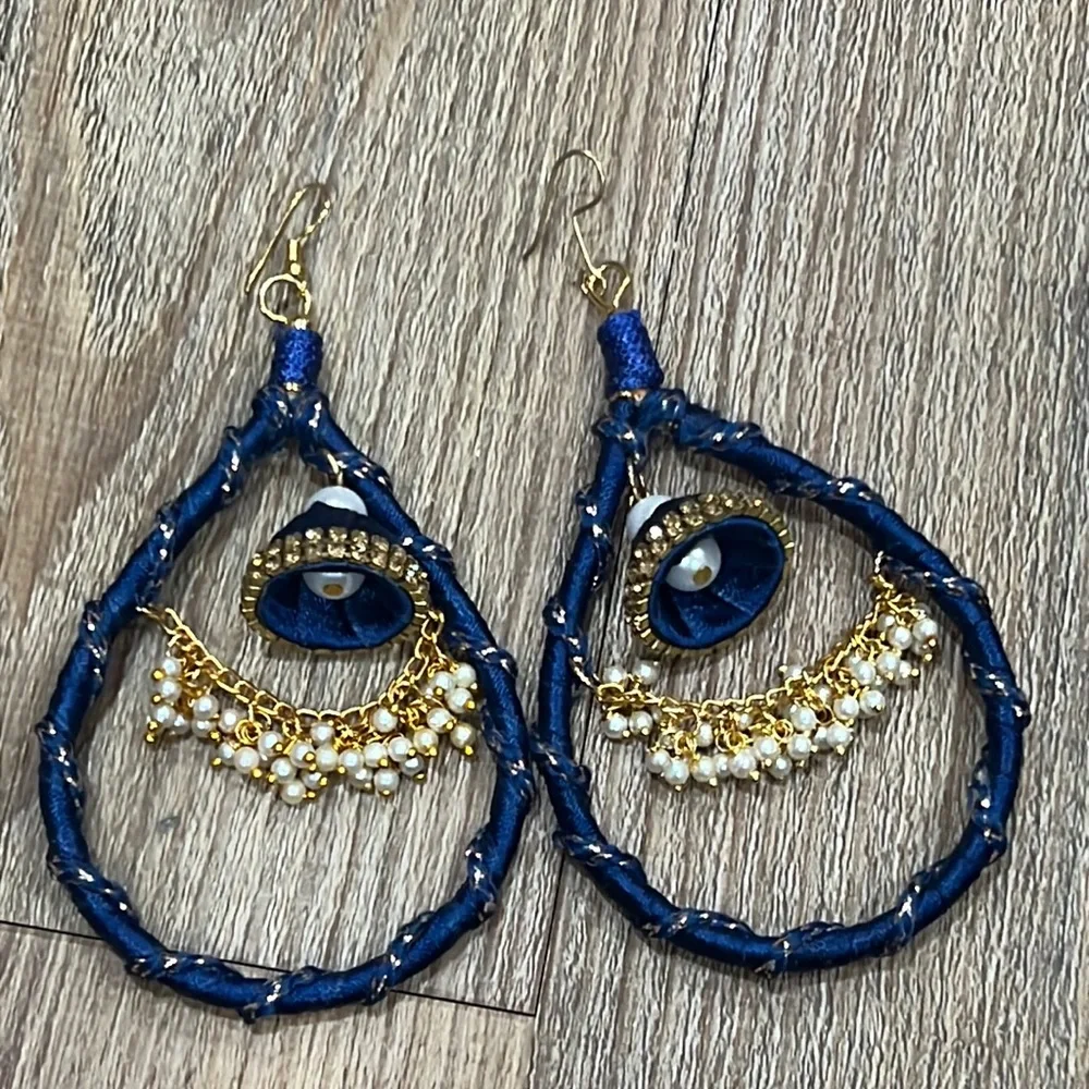 Thread oversized earrings - Picture 1 of 2